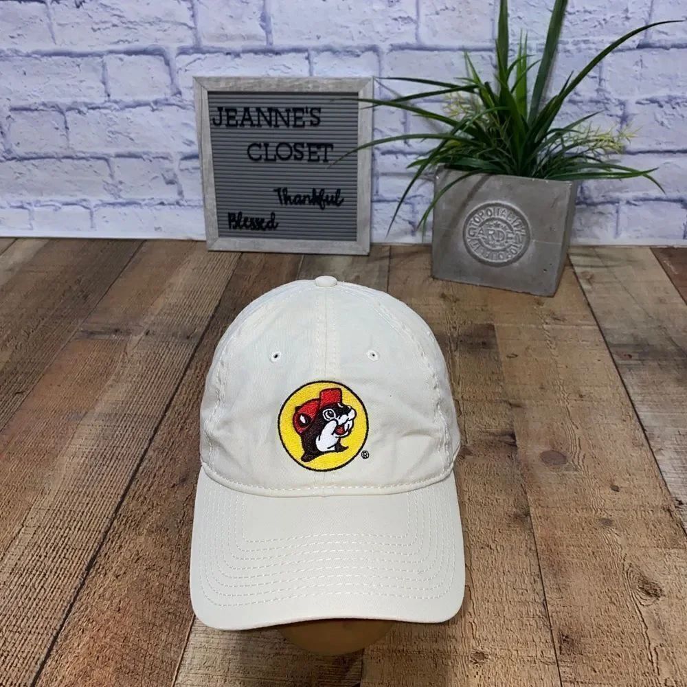 Adjustable khaki Buc-ee's baseball hat